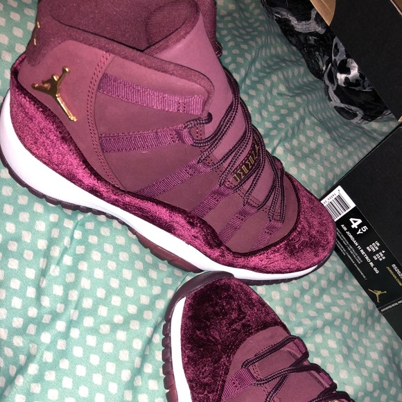 maroon jordan shoes maroon jordan shoes